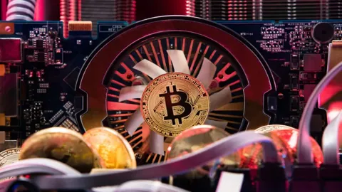 Майнеры отказываются от биткоина в пользу ИИ из-за высоких расходов