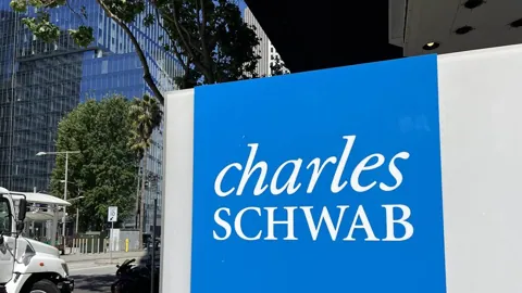 Брокерская фирма Charles Schwab создаст аналог платформы Kalshi и Polymarket