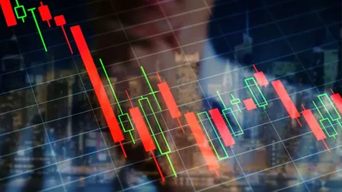 Трейдеры делают ставки на падение биткоина до $52,000: разбор ситуации