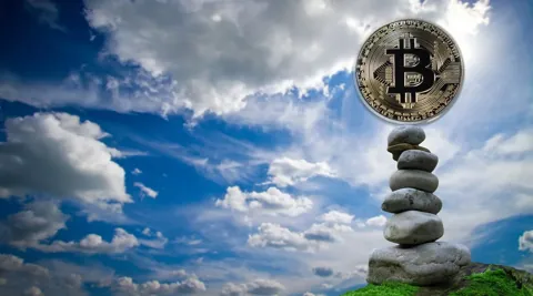 Крупные держатели биткоина нарастили запасы на 60 000 BTC — CryptoQuant