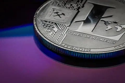 Франция облагает налогом обмен криптовалют на стейблкоины с 2027 года