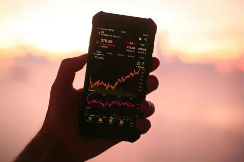 Криптобизнес SoFi превысил 500 000 аккаунтов, акции выросли на 11%