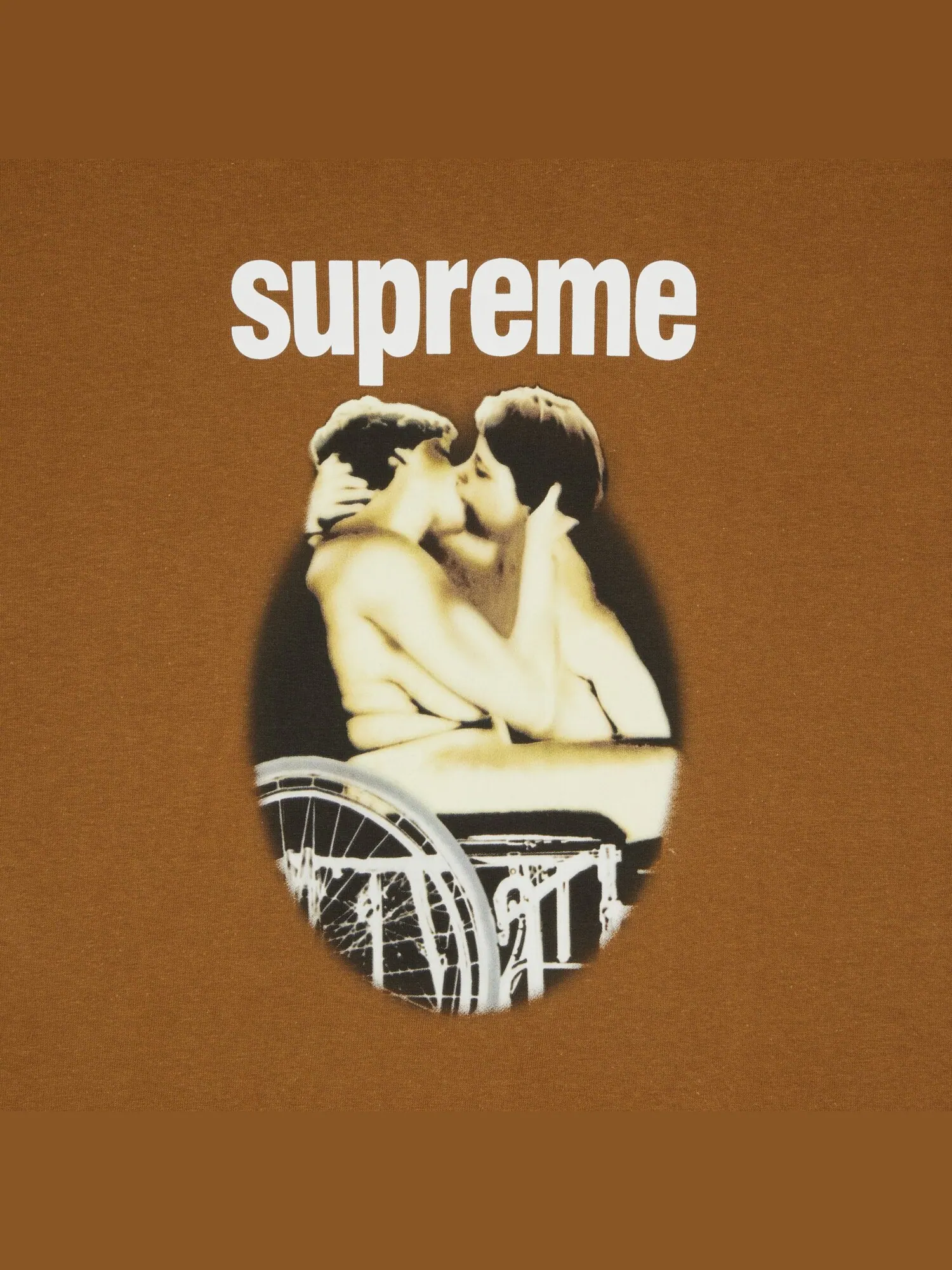 Футболка Supreme Kiss — изображение 2 из 2, светло-коричневая