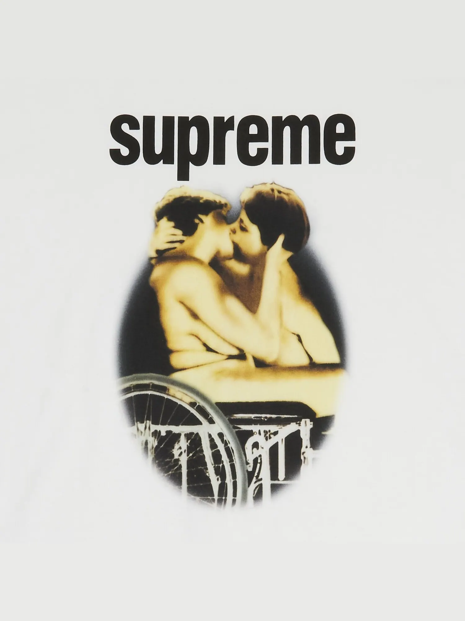 Футболка Supreme Kiss — изображение 2 из 2, белый