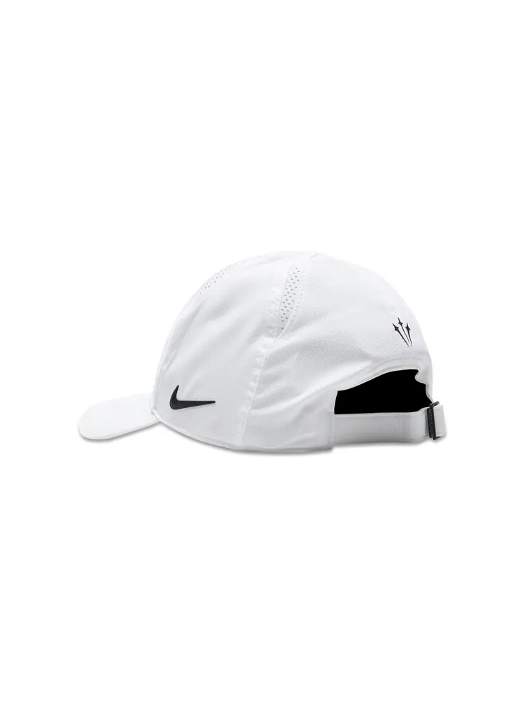 Бейсболка Nike x NOCTA NRG Club Cap — изображение 3 из 3, белый