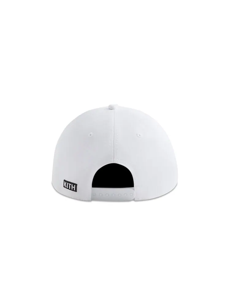 Бейсболка Kith x Marvel Gwynn Pinch Crown Snapback — изображение 2 из 3, белый