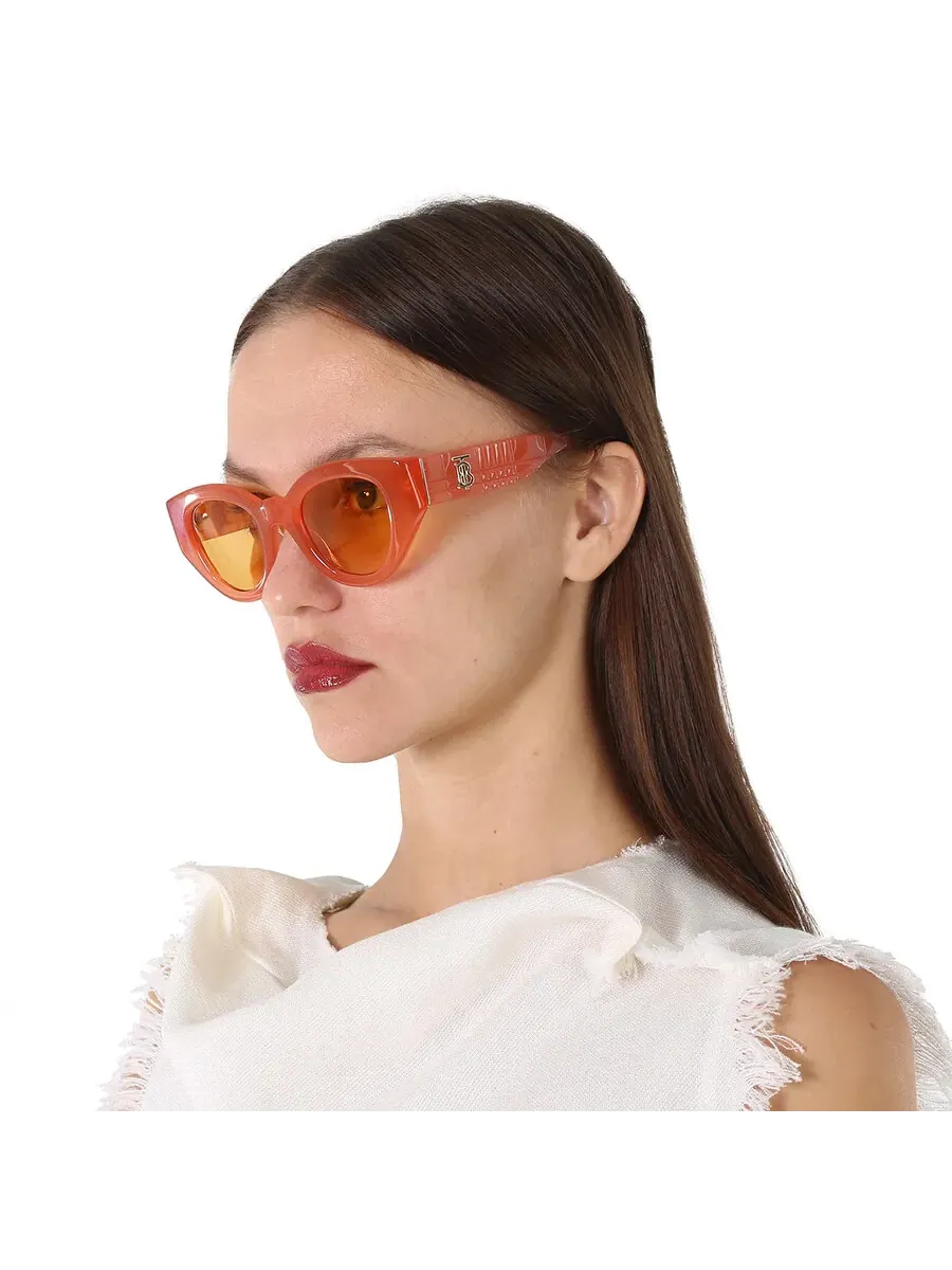 Женские солнцезащитные очки Burberry Meadow Orange Cat Eye BE4390F 4068/7 47 — изображение 2 из 6, оранжевый
