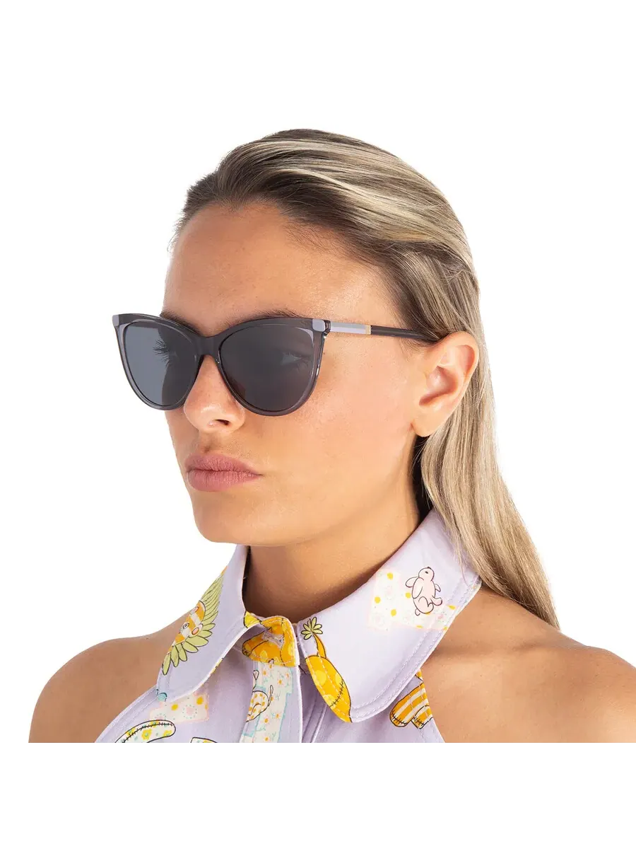 Женские солнцезащитные очки Carolina Herrera серого цвета "кошачий глаз" HER 0141/S 0ZLP/IR 58 — изображение 2 из 5