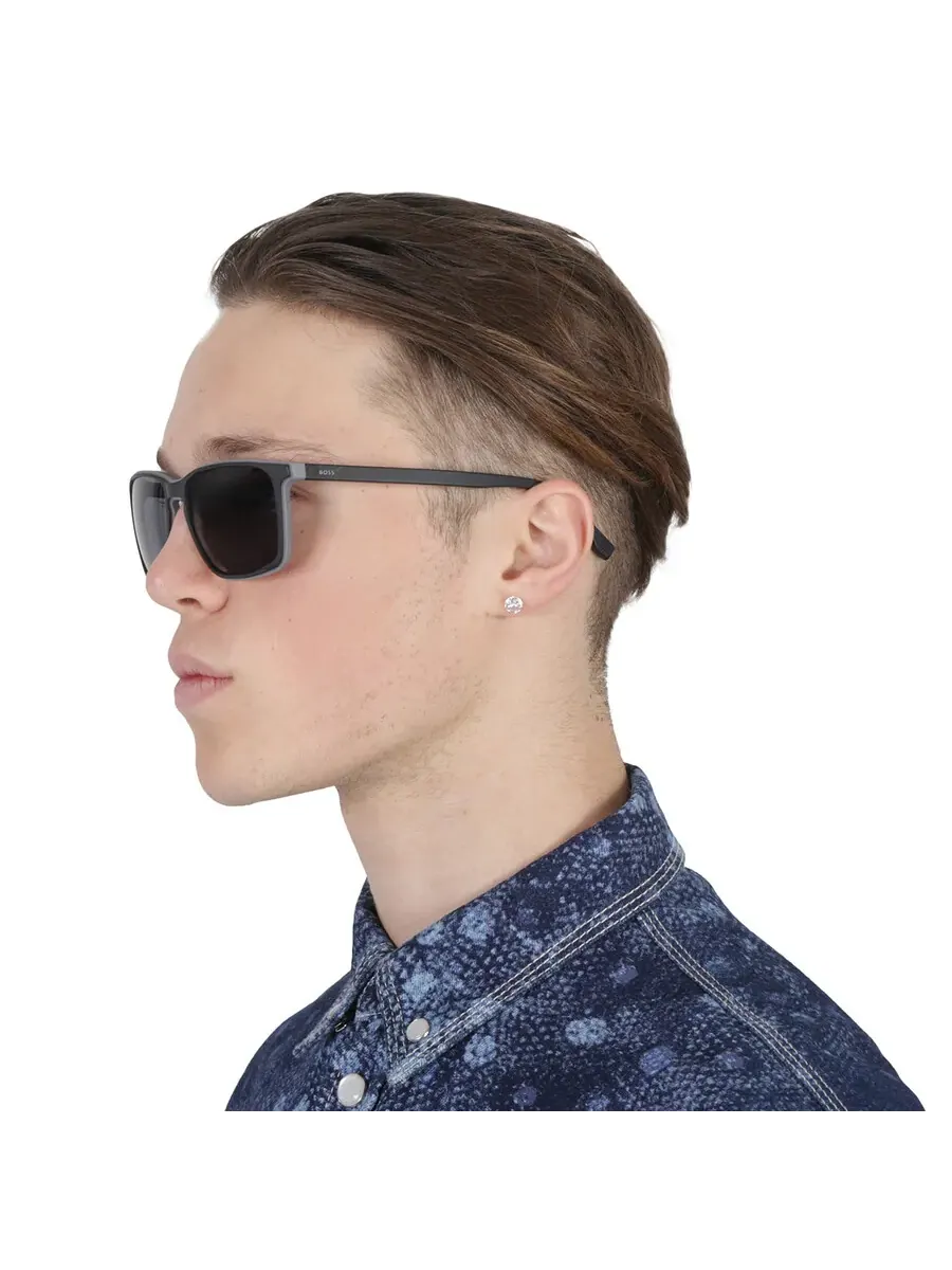 Серые прямоугольные мужские солнцезащитные очки Hugo Boss BOSS 1556/O/S 0O6W/IR 57 — изображение 2 из 6, черный серый