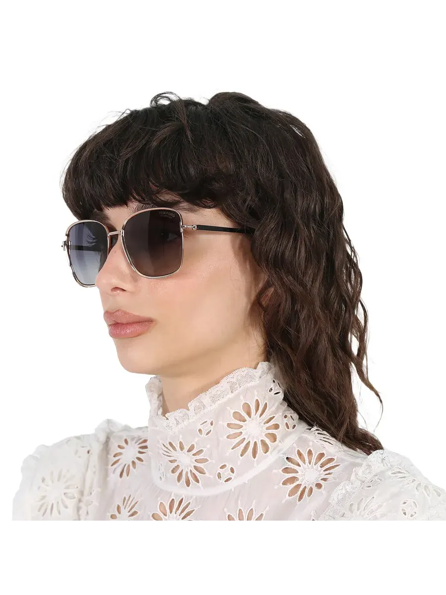 Женские солнцезащитные очки Tom Ford Fern Polarized Smoke квадратной формы FT1029 28D 57 — изображение 2 из 5