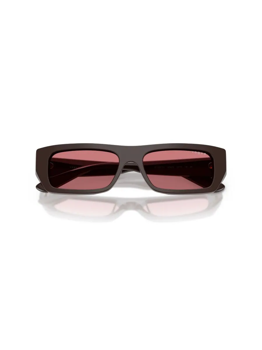 Женские прямоугольные солнцезащитные очки, VO5657SU Vogue Eyewear — изображение 5 из 6, коричневый