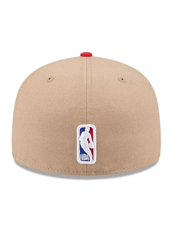 Мужская коричнево-красная кепка Chicago Bulls NBA Draft 59FIFTY 2024 New Era — изображение 2 из 4, бежевый красный