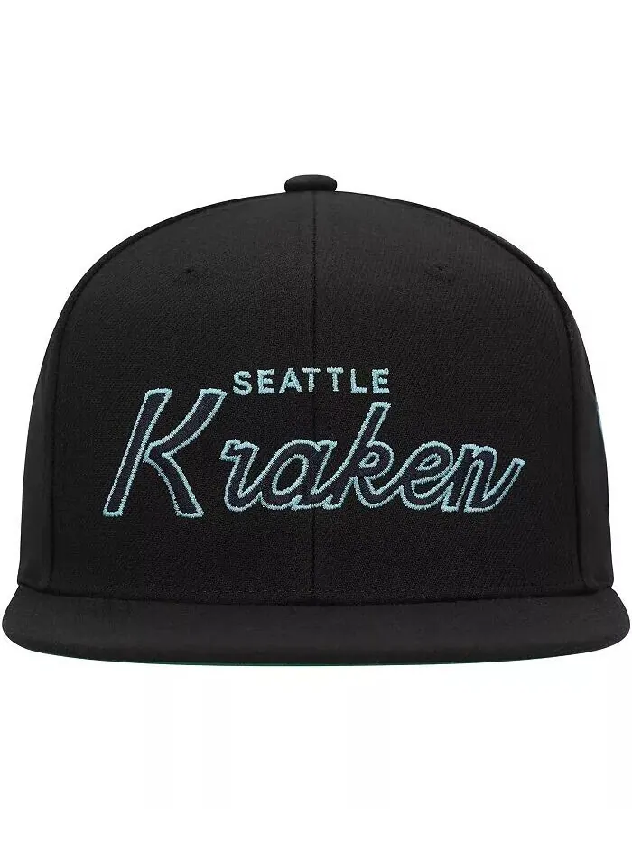 Мужская черная кепка Snapback Seattle Kraken Core Team Script 2.0 Mitchell & Ness — изображение 2 из 4, черный
