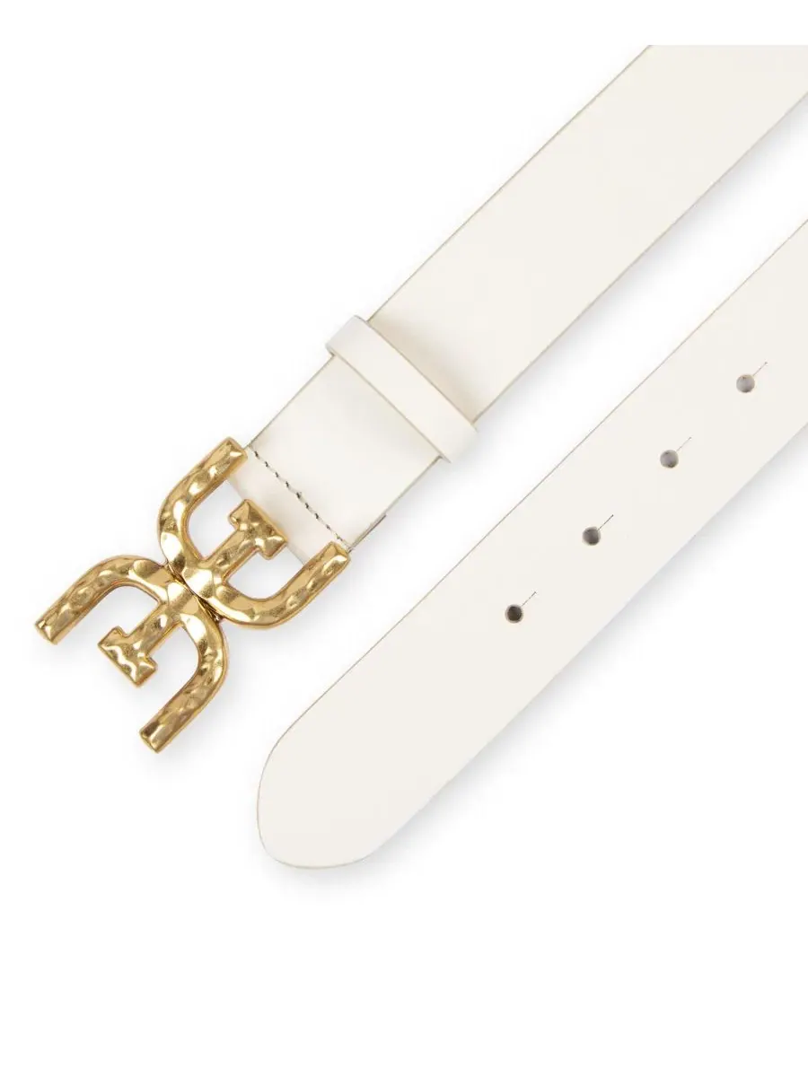 Ремень с пряжкой-плакеткой Hammered Double-E Logo Plaque Buckle Sam Edelman — изображение 5 из 5, кость