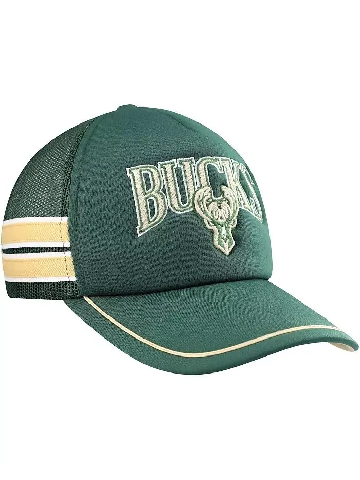 Мужская регулируемая кепка Trucker Hat Milwaukee Bucks Sidebrand Stripes Hunter Green '47 Brand — изображение 3 из 4