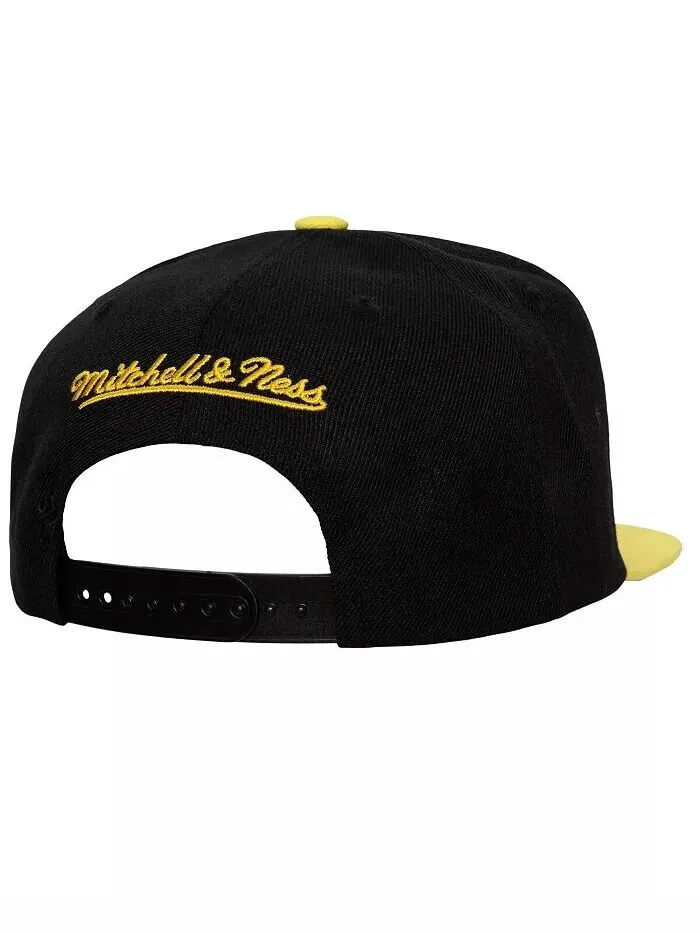 Мужская черно-золотая кепка Iowa Hawkeyes 2-Tone 2.0 Snapback Mitchell & Ness — изображение 3 из 3, черный золотистый
