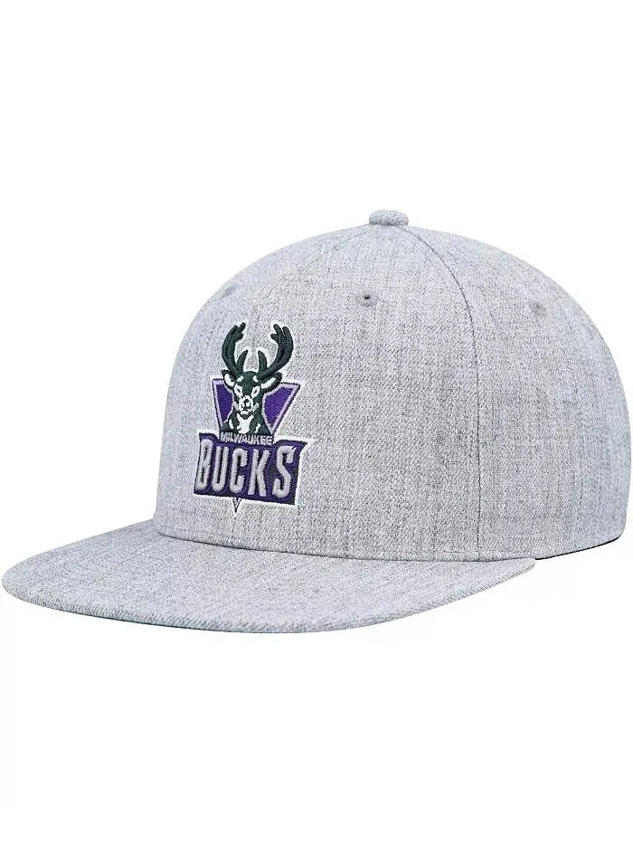 Мужская кепка-кнопка Milwaukee Bucks Hardwood Classics 2.0 цвета «серый меланж» Mitchell & Ness — изображение 1 из 4