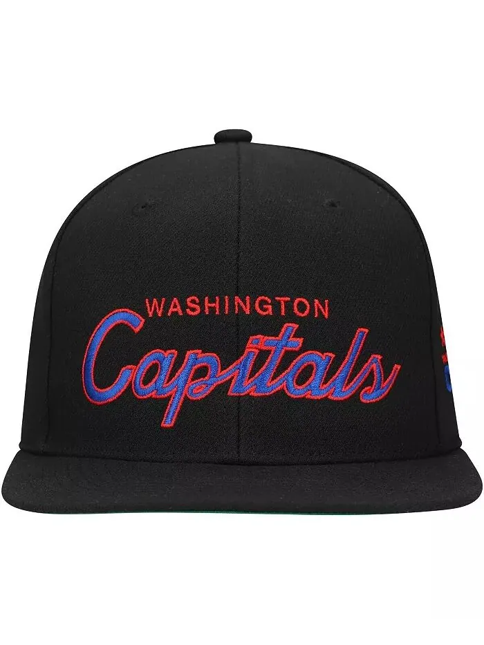 Мужская черная бейсболка Washington Capitals Core Team Script 2.0 Snapback Mitchell & Ness — изображение 3 из 4