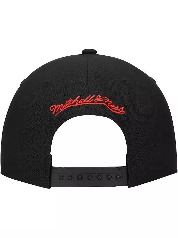 Мужская черная бейсболка Washington Capitals Core Team Script 2.0 Snapback Mitchell & Ness — изображение 4 из 4