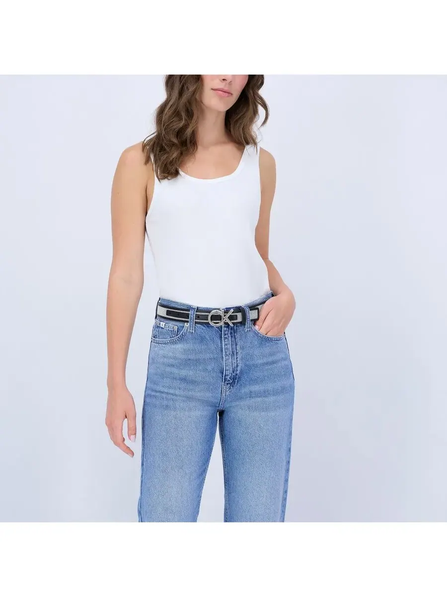 Женский кожаный пояс с плетеной вставкой и пряжкой с монограммой CK Calvin Klein — изображение 6 из 7, черный