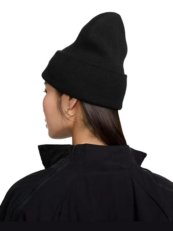 Шапка Peak Futura Beanie Nike — изображение 2 из 4, черный/белый
