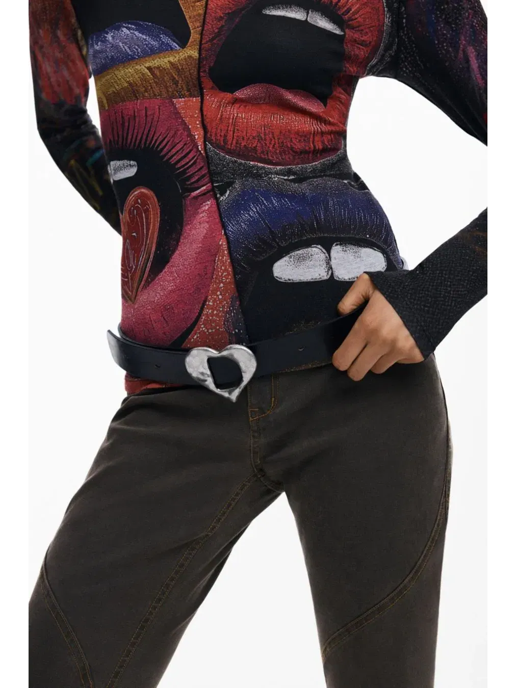Женский кожаный пояс в форме сердца Desigual — изображение 5 из 6, черный