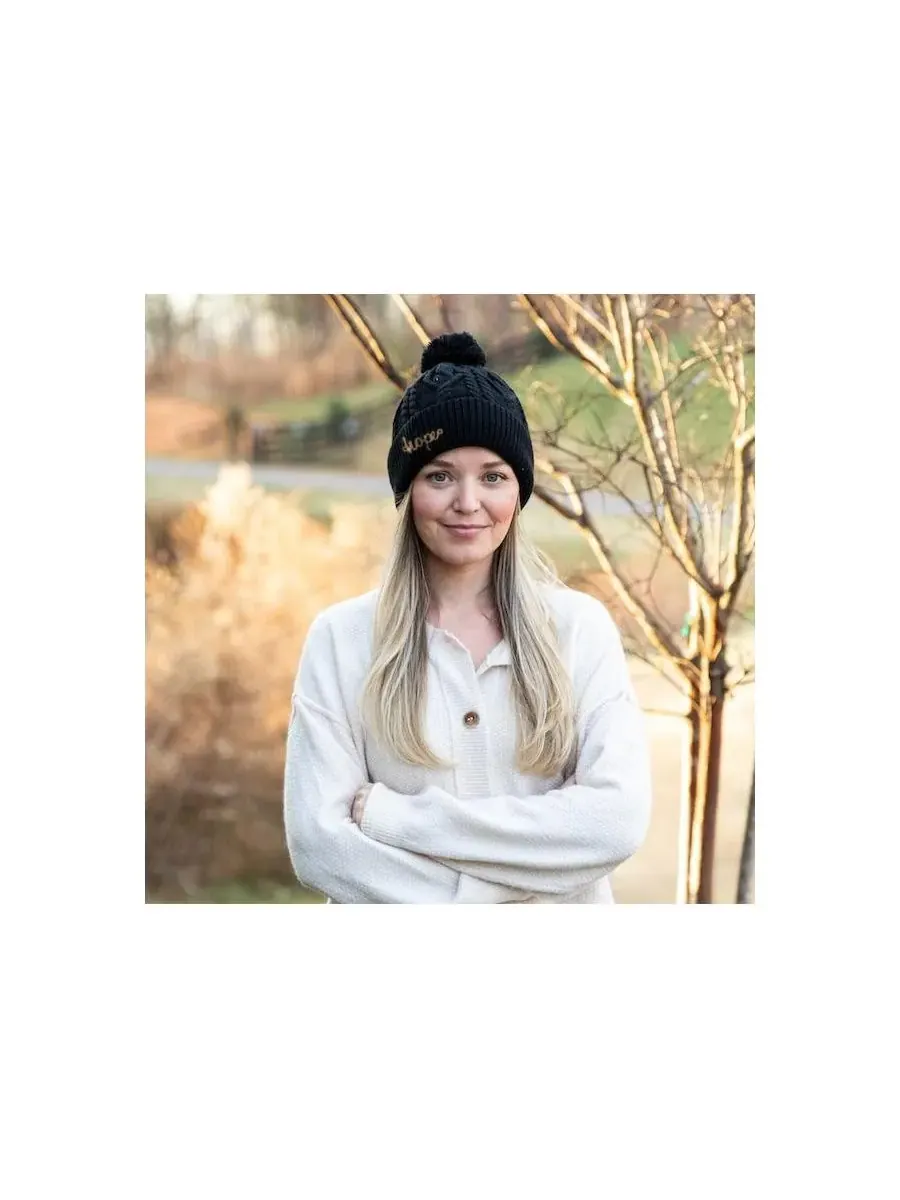 Headbands of Hope Женская вязаная шапка-бини с помпоном — изображение 2 из 5, черный