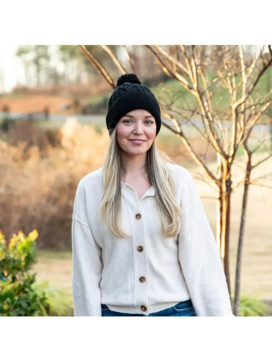 Headbands of Hope Женская вязаная шапка-бини с помпоном — изображение 5 из 5, черный