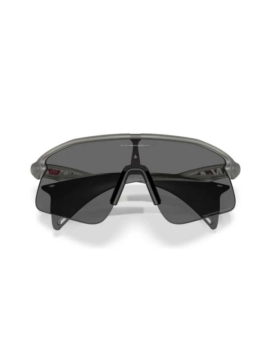 Солнцезащитные очки унисекс, Stunt Devil OO9517 фотохромные Oakley — изображение 7 из 9, серый