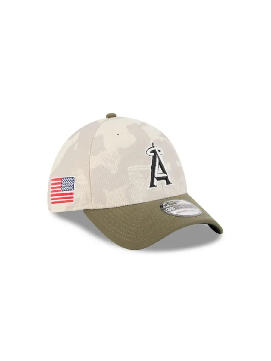 New Era Мужская светло-бежевая/оливковая кепка Los Angeles Angels 2025, посвященная Дню вооруженных — изображение 2 из 7