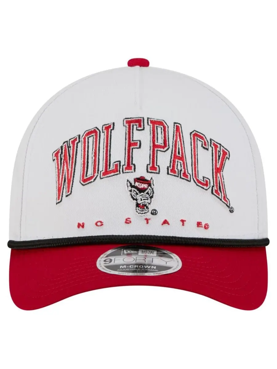 New Era Мужская бело-красная кепка NC State Wolfpack с двухцветной веревочной отделкой и — изображение 2 из 5, белый красный