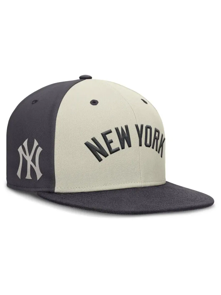 Кепка Nike Dri-FIT True Fitted с вышивкой New York Yankees — изображение 1 из 4, бежевый