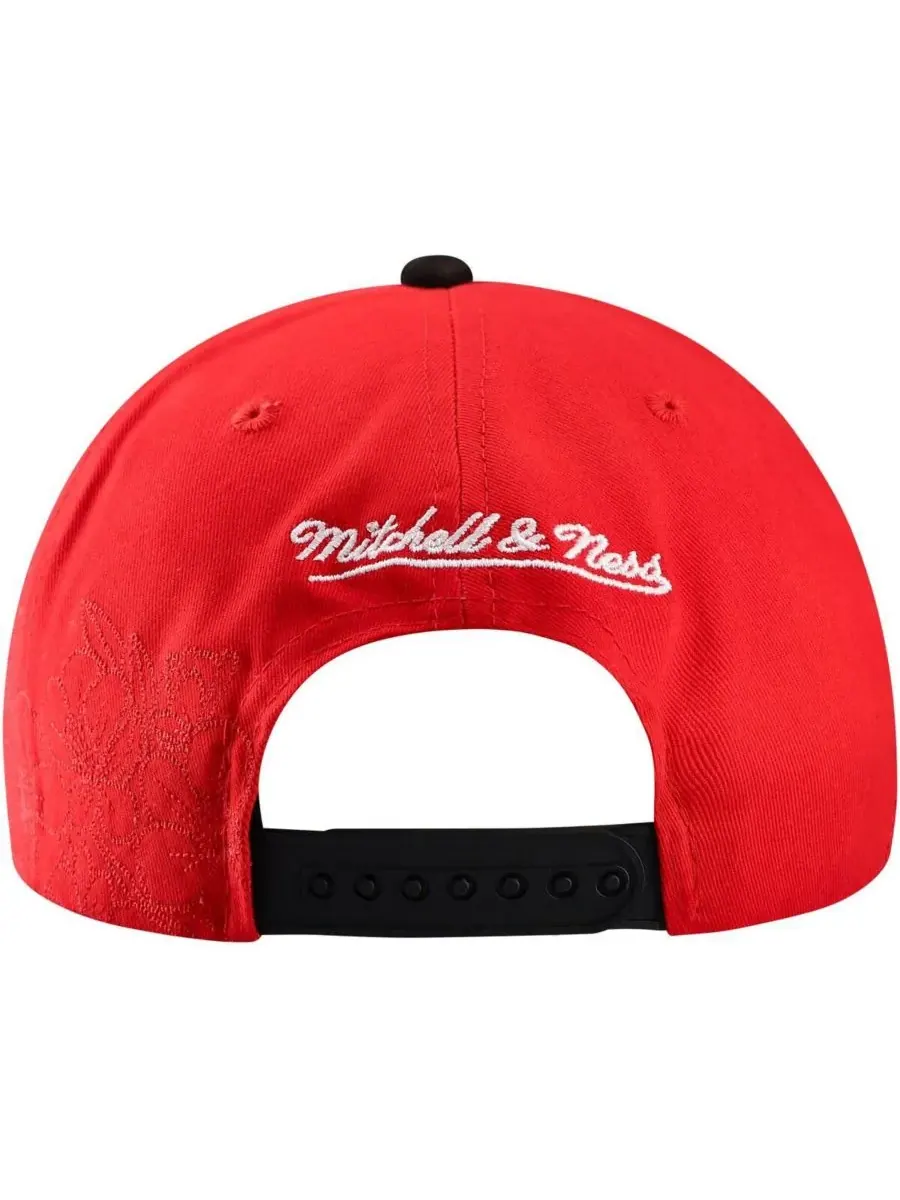 Mitchell & Ness Мужская красно-черная кепка Detroit Red Wings May Flowers Pro Crown с регулируемой — изображение 2 из 4