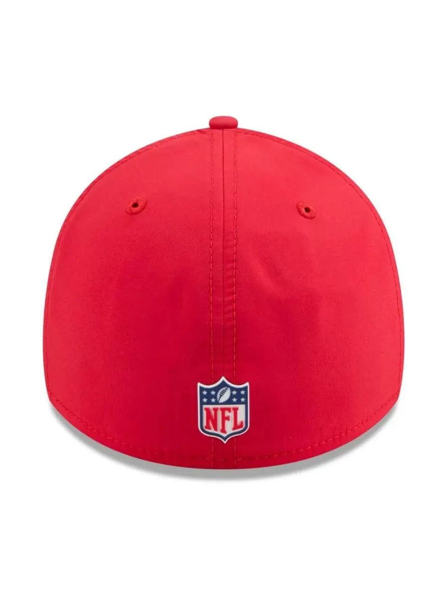 New Era Мужская красная кепка Kansas City Chiefs 2025 Sideline 39THIRTY Flex Hat — изображение 3 из 5, красный
