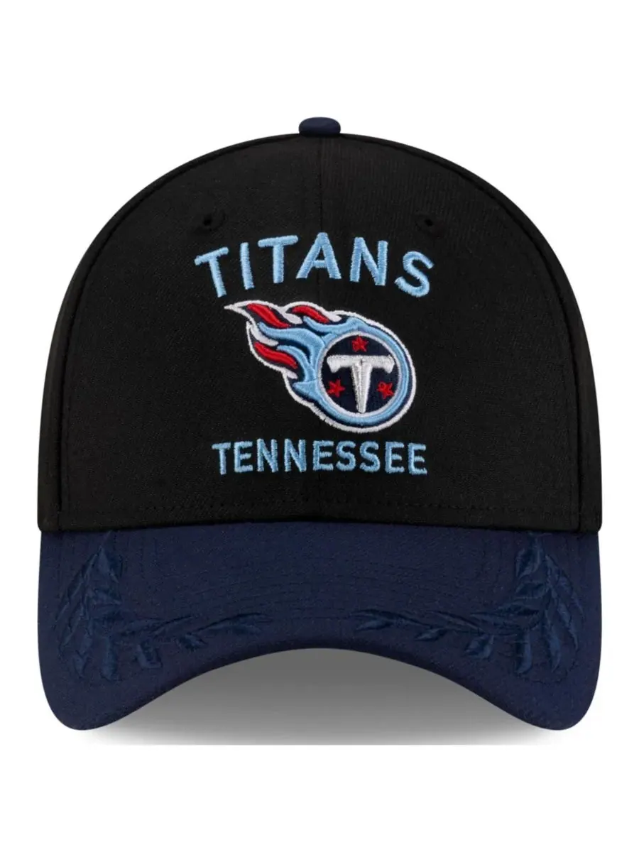 New Era Мужская кепка Tennessee Titans 39THIRTY Flex, черно-синяя, с символикой драфта НФЛ 2025 года — изображение 4 из 5