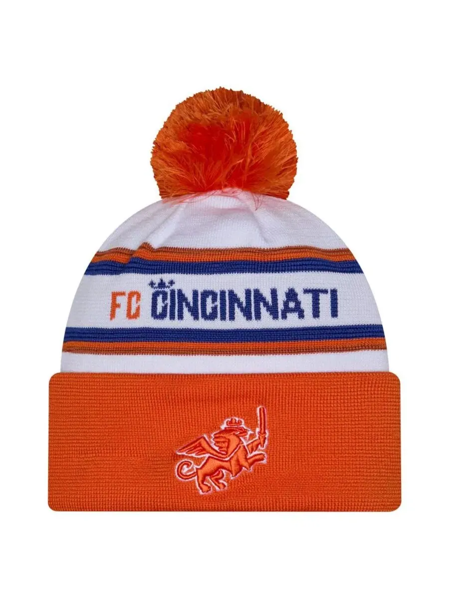 Вязаная шапка с отворотом и помпоном FC Cincinnati 2026 Jersey Hook Cuffed Knit Hat New Era — изображение 1 из 3