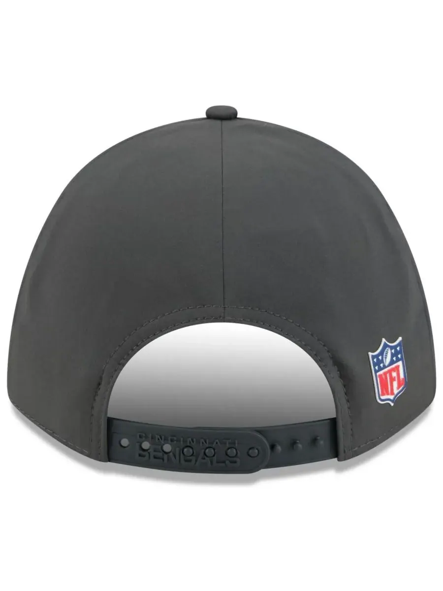 New Era Мужская кепка 9FORTY M-Crown с регулируемой высотой, угольного цвета, с символикой команды — изображение 3 из 4