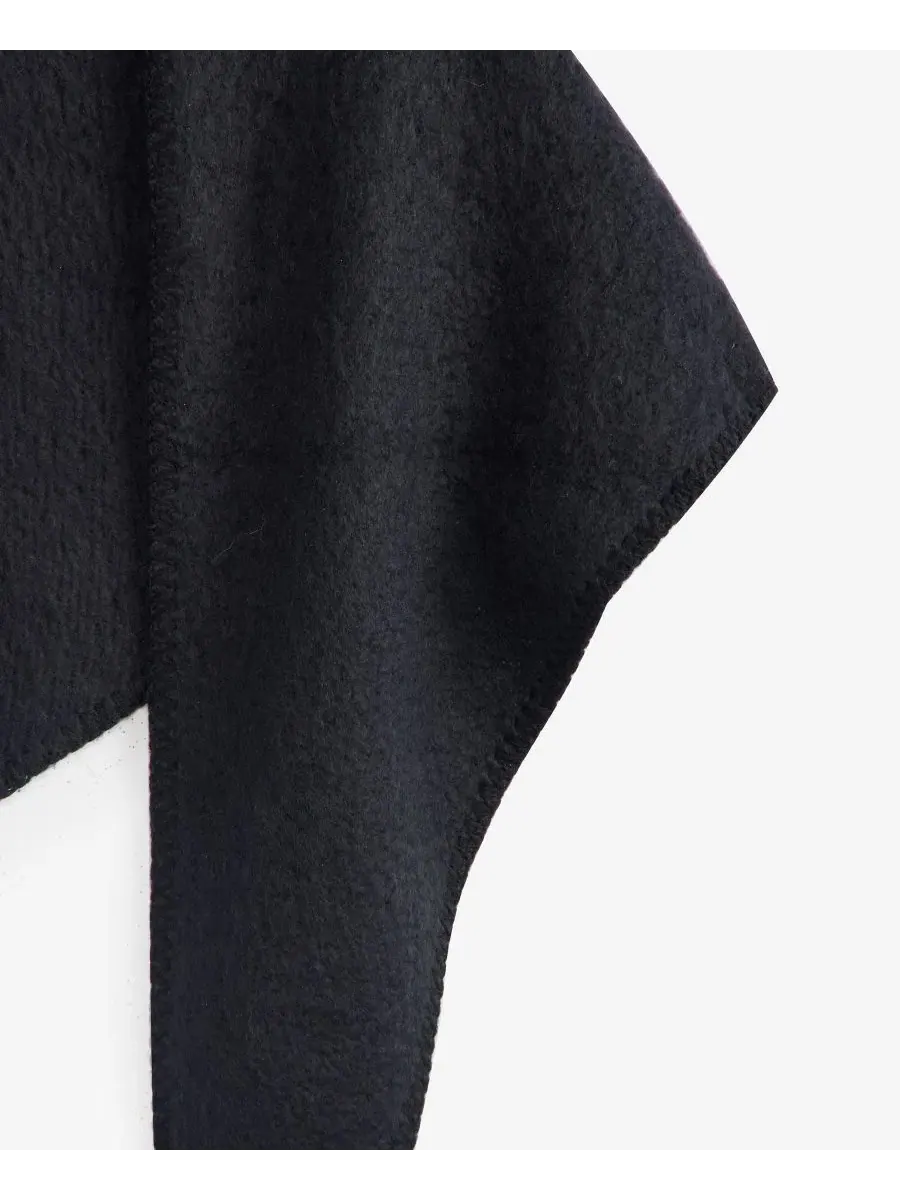 Шарф-треугольник из букле с бахромой Style & Co — изображение 3 из 4, черный