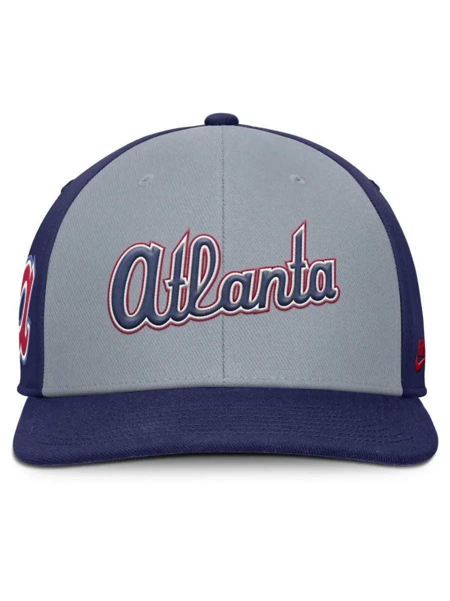 Nike Мужская серая/королевская бейсболка Atlanta Braves Pro Performance с регулируемой застежкой — изображение 4 из 4, серый
