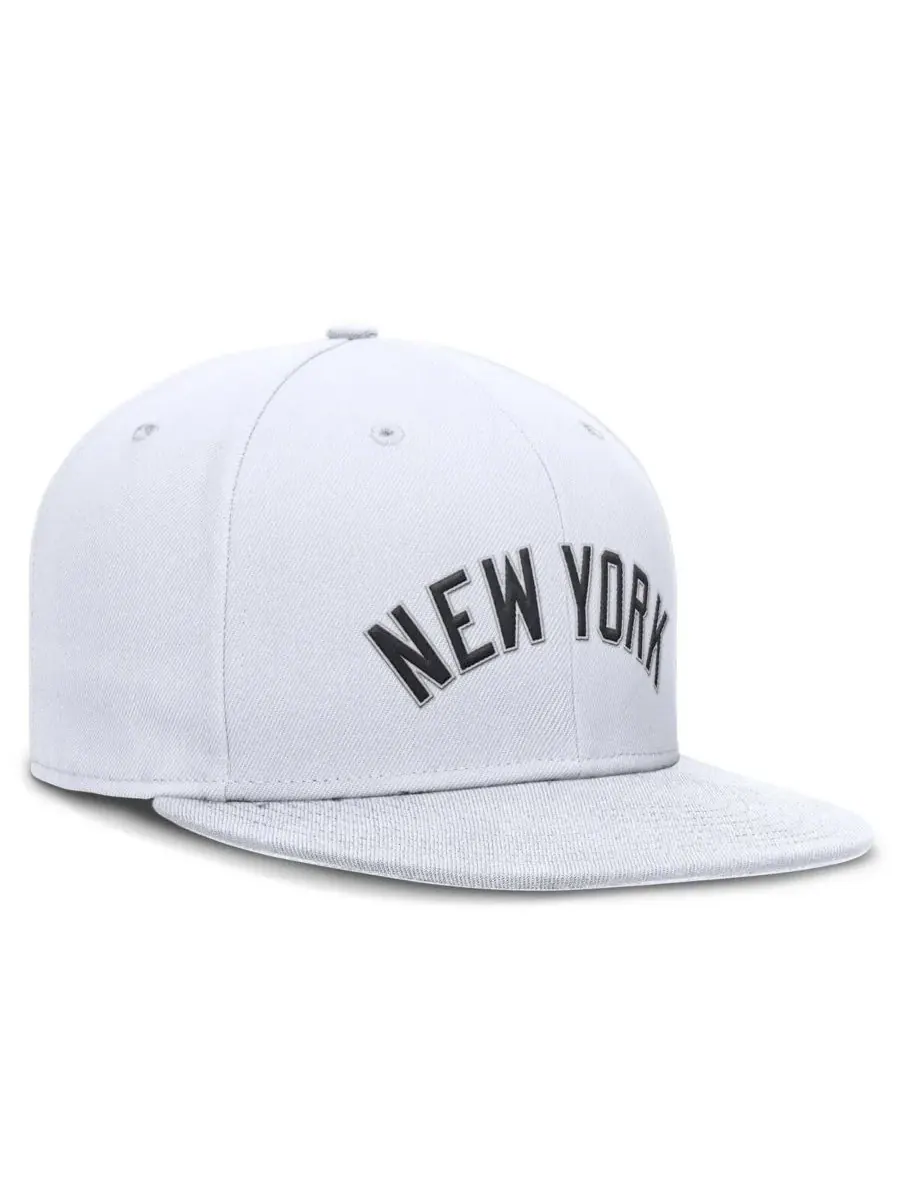 Nike Мужская белая бейсболка New York Yankees True Performance Fitted Hat — изображение 3 из 4, белый