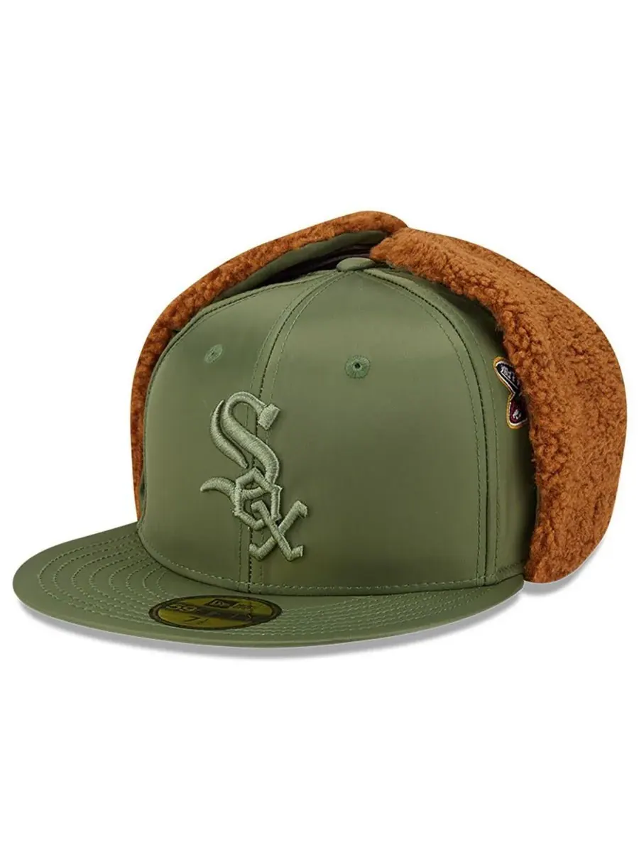 New Era Мужская бейсболка Alpha Industries 59FIFTY цвета оливкового дерева с изображением собачьих — изображение 3 из 4