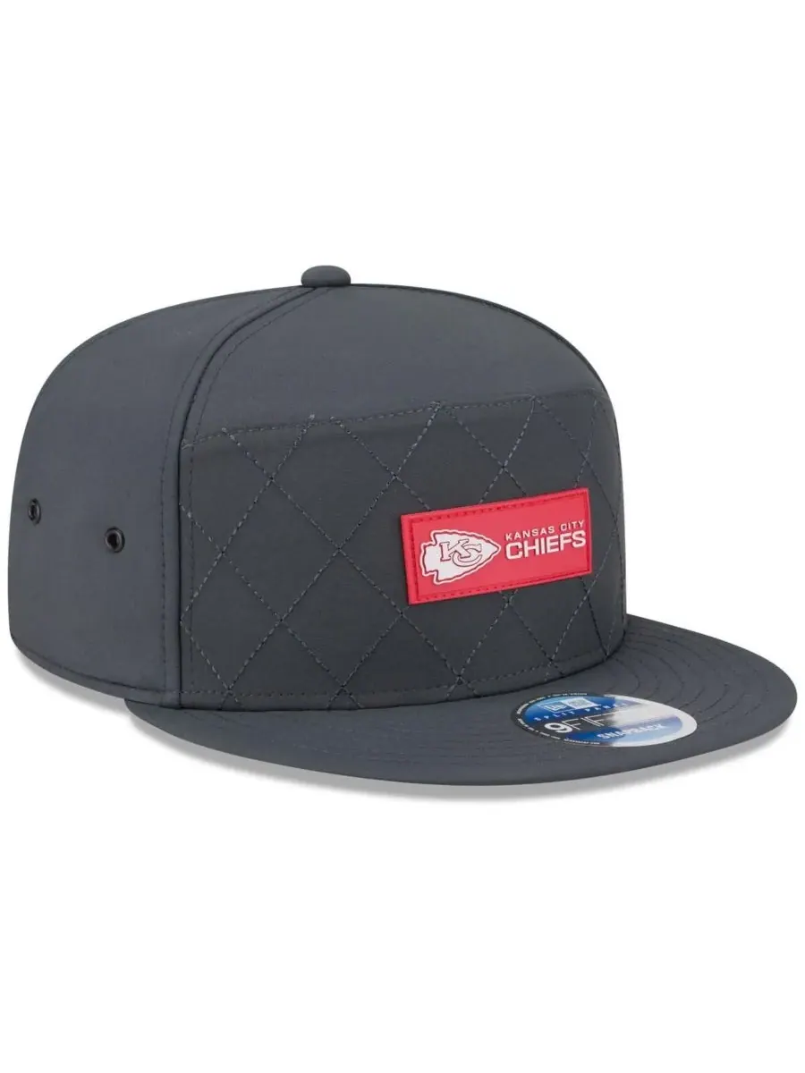 New Era Мужская бейсболка 9FIFTY Snapback угольного цвета с раздельными панелями, посвященная — изображение 3 из 4