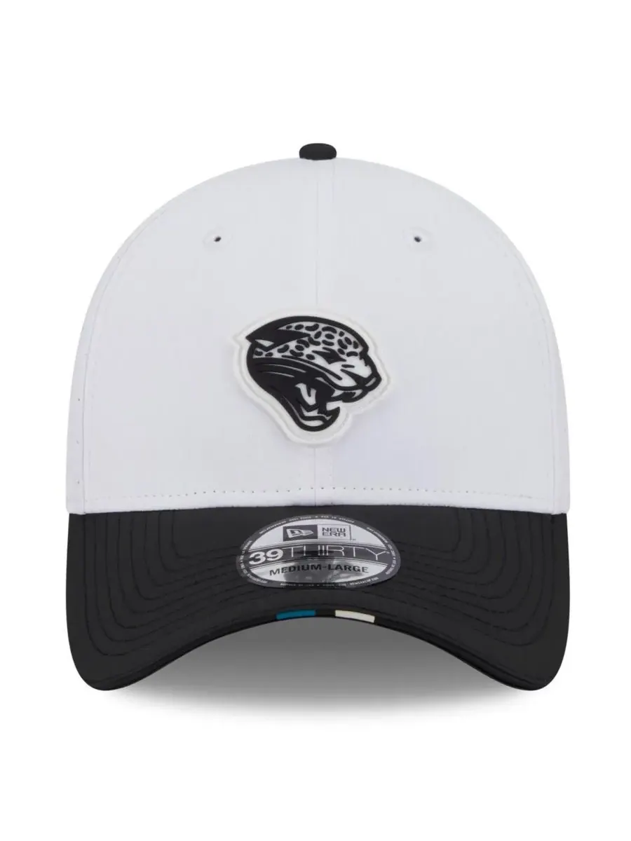 New Era Мужская бело-черная кепка Jacksonville Jaguars с логотипом тренировочного лагеря НФЛ 2025 — изображение 2 из 4