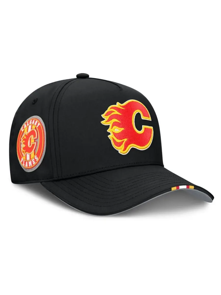 Fanatics Мужская черная бейсболка Calgary Flames с регулируемой высотой для драфта НХЛ 2025 года — изображение 1 из 4, черный