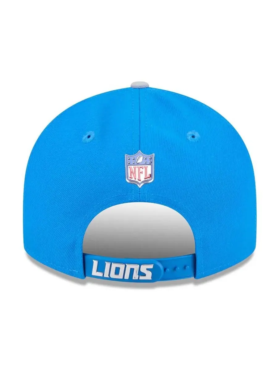 Бейсболка New Era Detroit Lions 2026 NFL Draft On Stage Pre-Curved 9FIFTY — изображение 4 из 5, синий серебристый