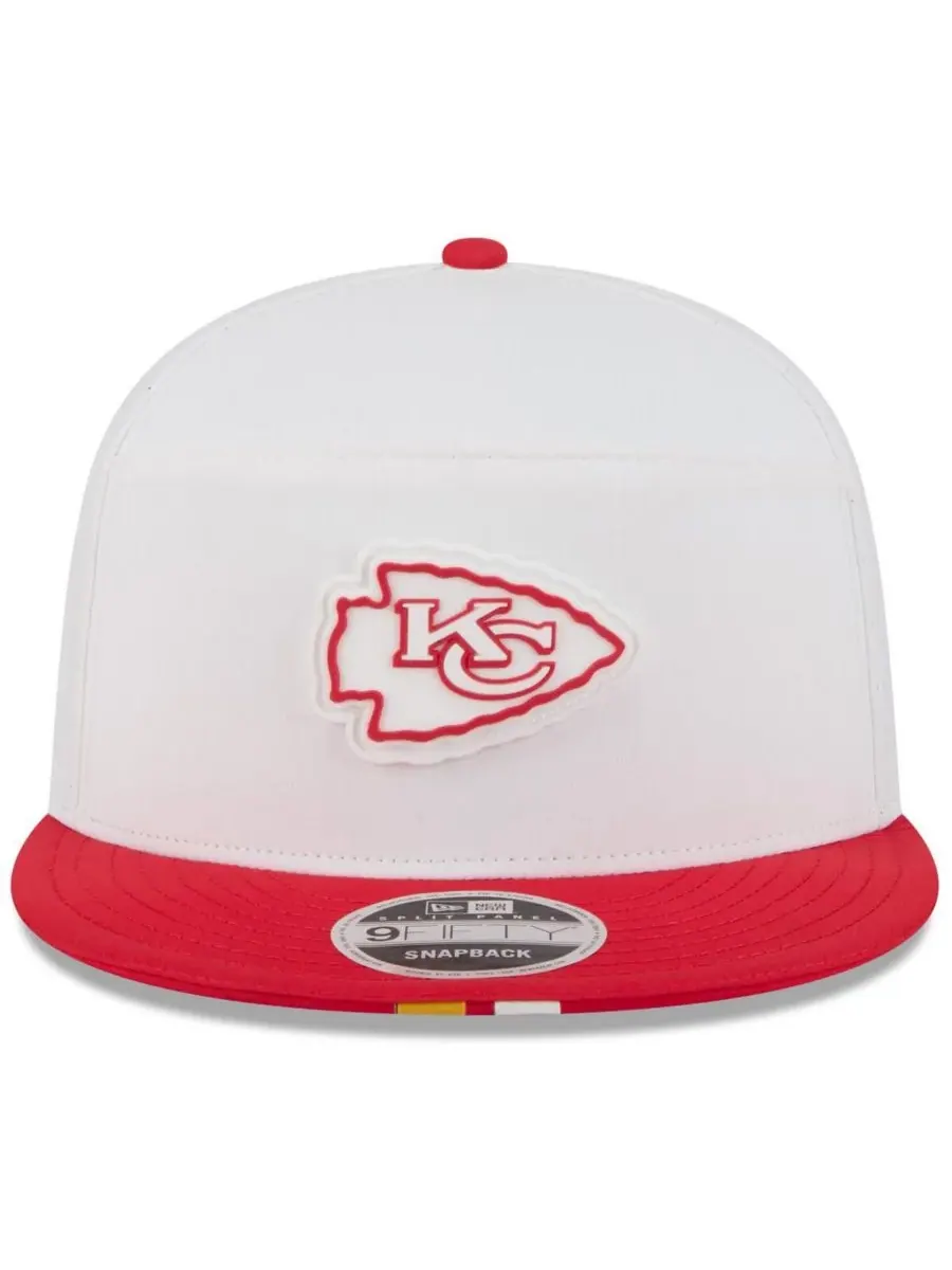 New Era Мужская бело-красная бейсболка Kansas City Chiefs 2025 NFL Training Camp Split Panel 9FIFTY — изображение 2 из 4