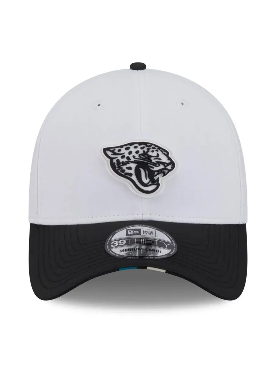 New Era Мужская бело-черная кепка Jacksonville Jaguars 2025 NFL Training Camp 39THIRTY Flex Hat — изображение 4 из 4
