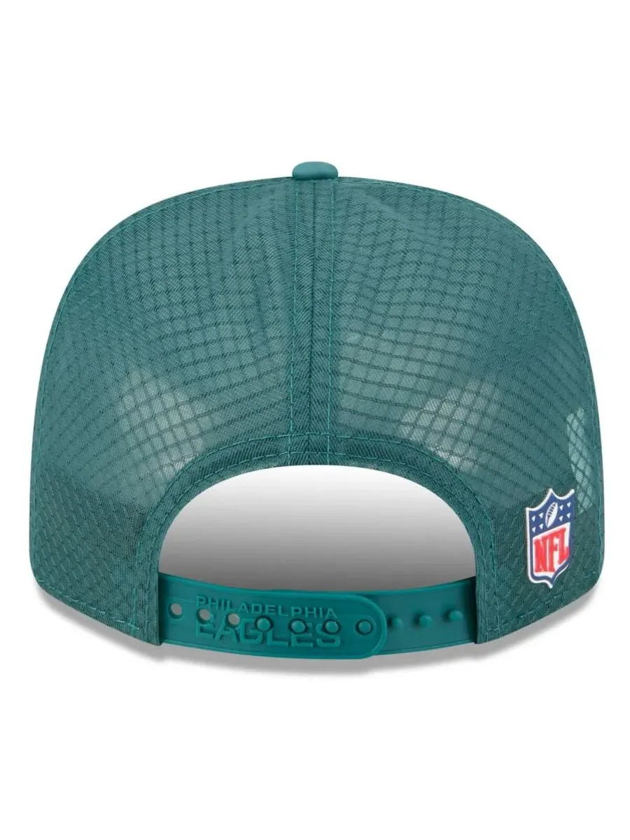 New Era Мужская зеленая регулируемая кепка-тракер Philadelphia Eagles 2025 Sideline 9SEVENTY — изображение 3 из 5, зеленый