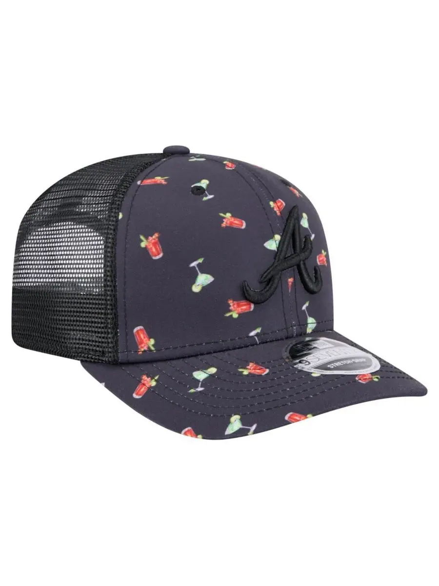New Era Мужская черная кепка Atlanta Braves Adventure Drinks Pattern 9SEVENTY с эластичными — изображение 2 из 4, черный