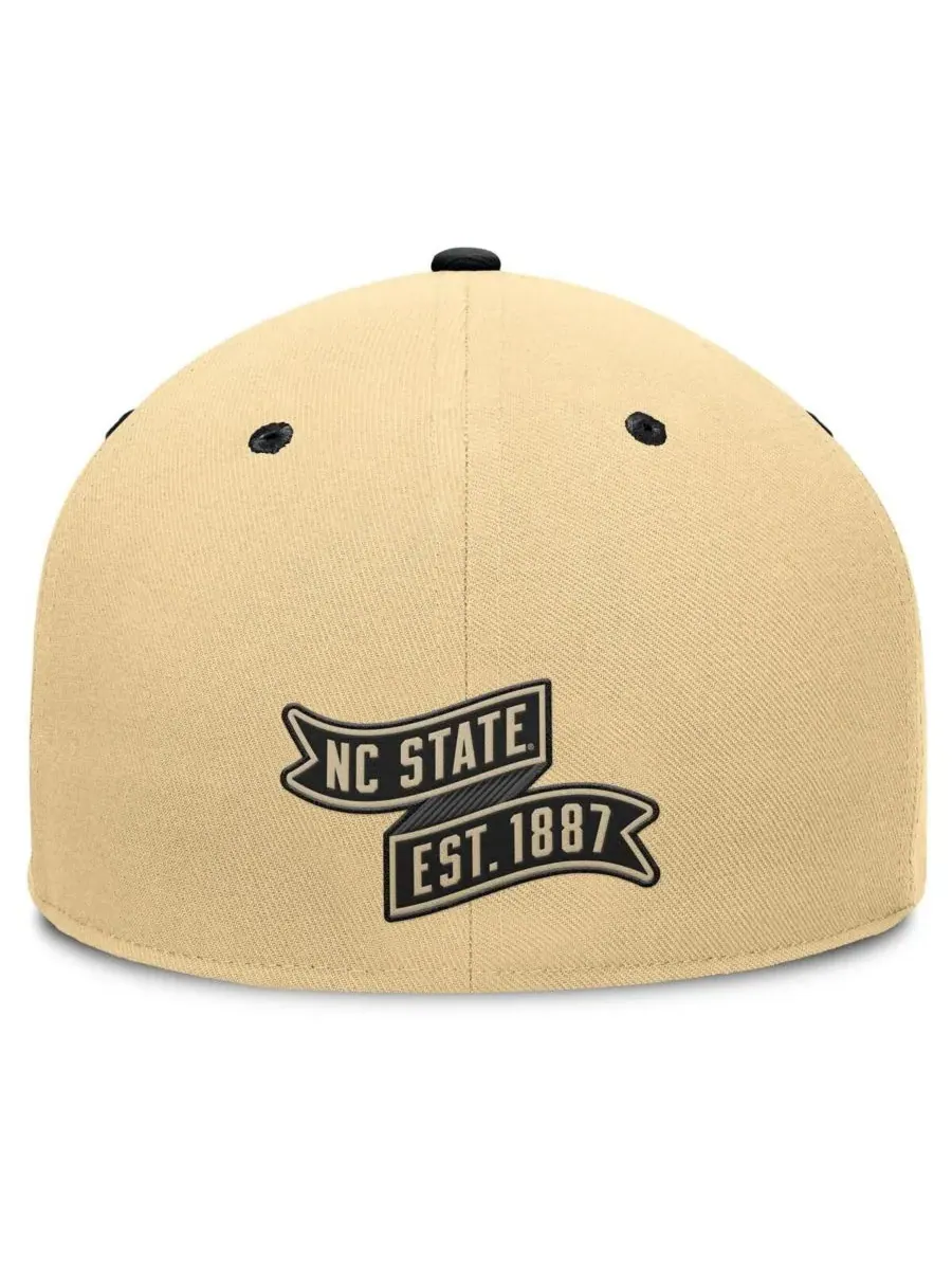 Fanatics Мужская золотисто-черная бейсболка NC State Wolfpack Balance Fitted Hat — изображение 4 из 4, хаки черный